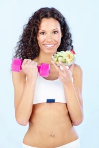 woman eating healthy and losing pounds for the holiday season