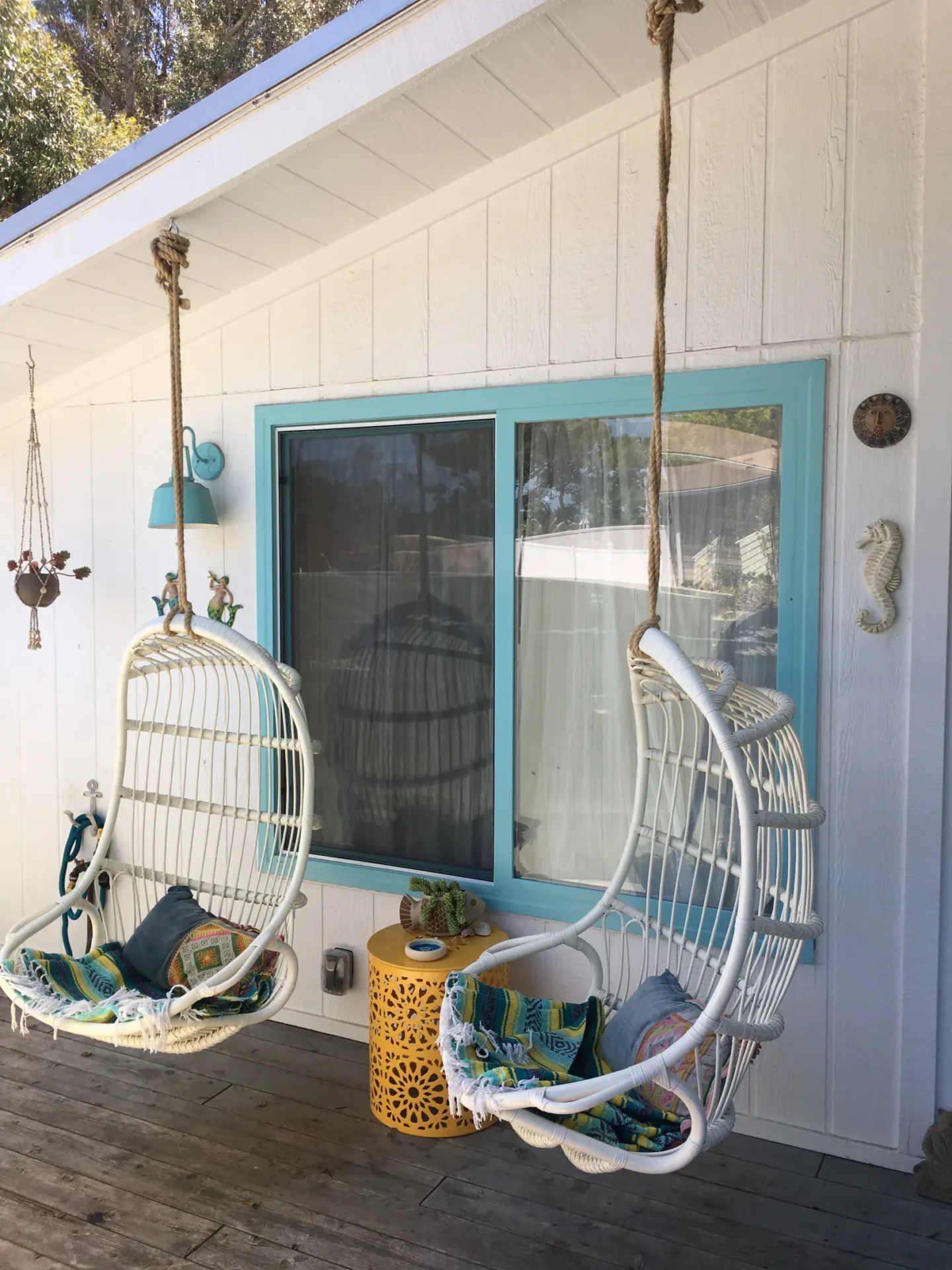 Pamela Andersons malibu double wide bathroom patio
