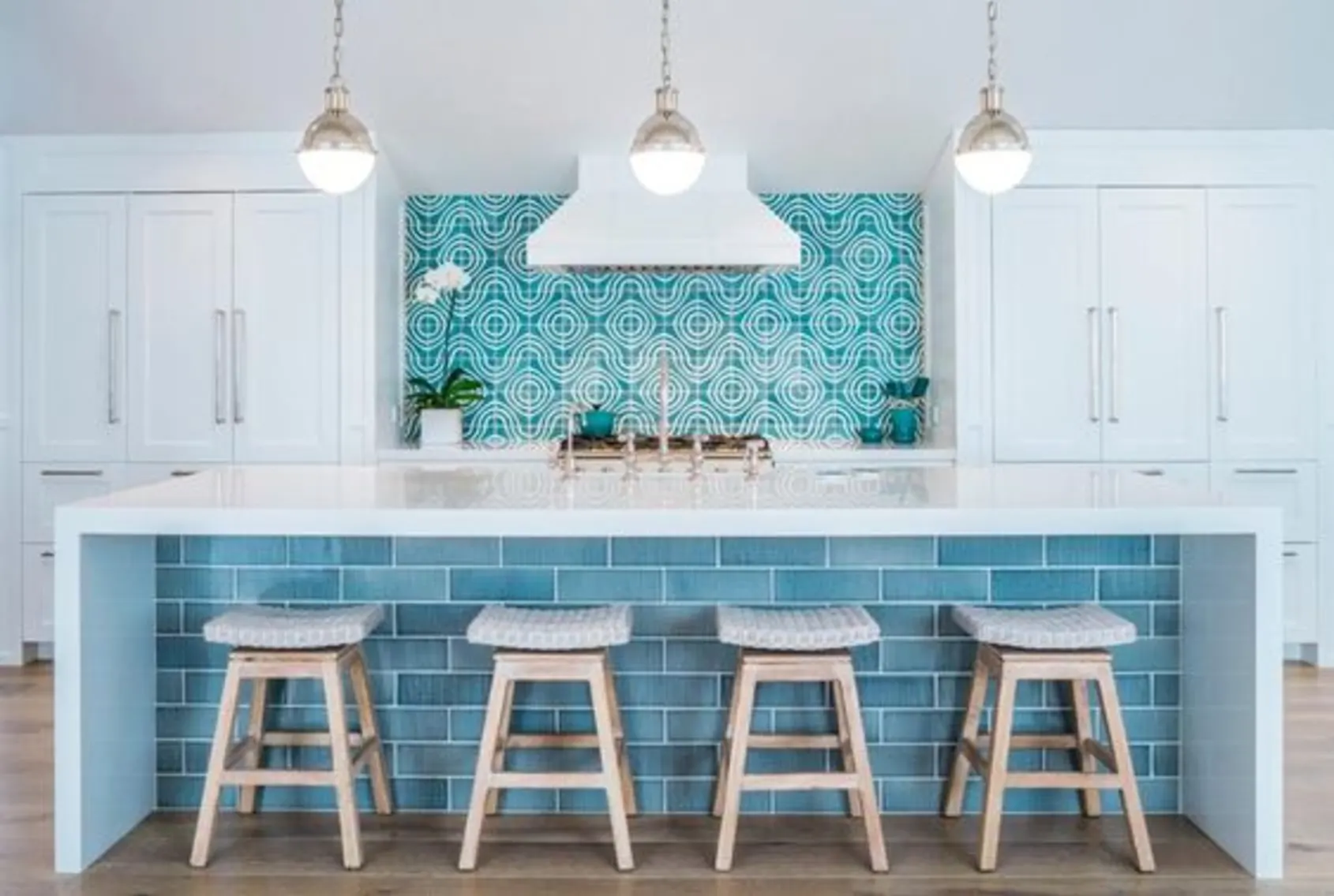 Pamela Andersons malibu double wide kitchen 2