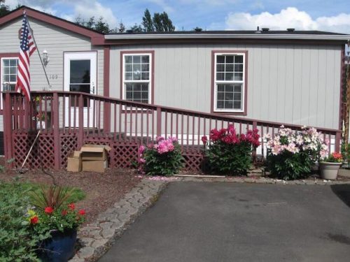 Beautiful 1995 Double Wide Remodel - exterior before update