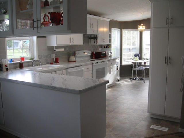 Beautiful 1995 Double Wide Remodel - kitchen after remodel