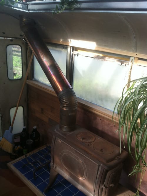 vintage buses-Cosmic Collider Vintage Bus Remodel - Stove