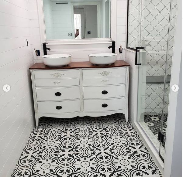 abbotts bathroom