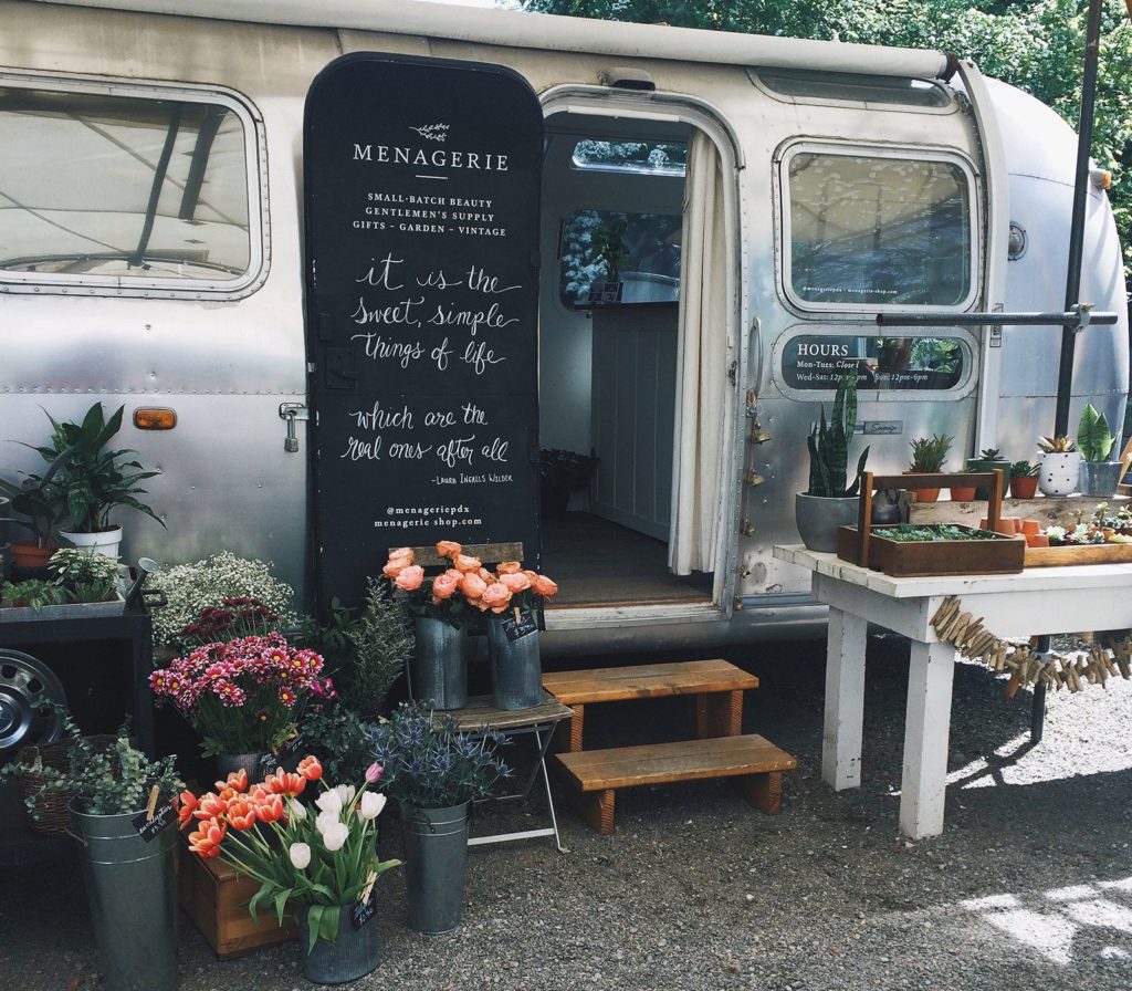 airstream beauty shop 1024x896