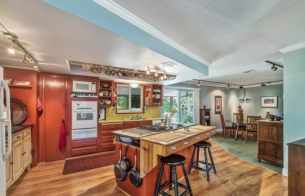 jaw-dropping-mobile-home-red-kitchen Jaw Dropping Mobile Home Red Kitchen
