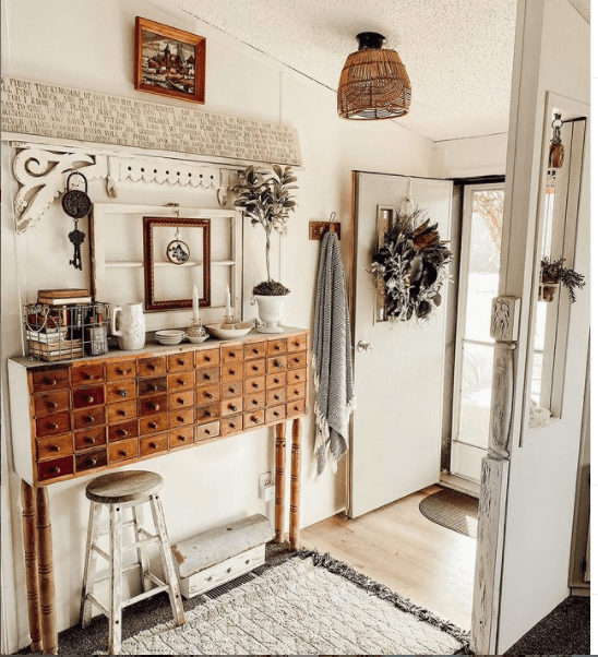 mobilehome cottage entry way