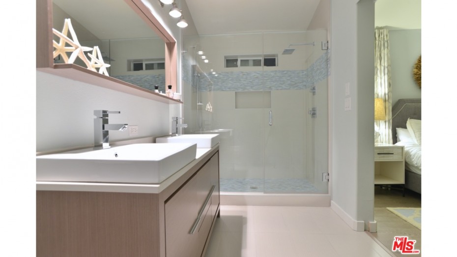 rmobile home decorating ideas -keep it simple