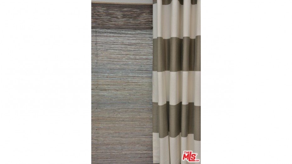rmobile home decorating ideas - using similar colors and textures throughout the home