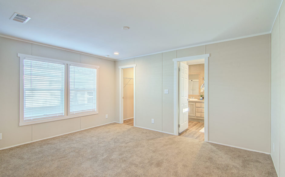 silver spur master bedroom 1