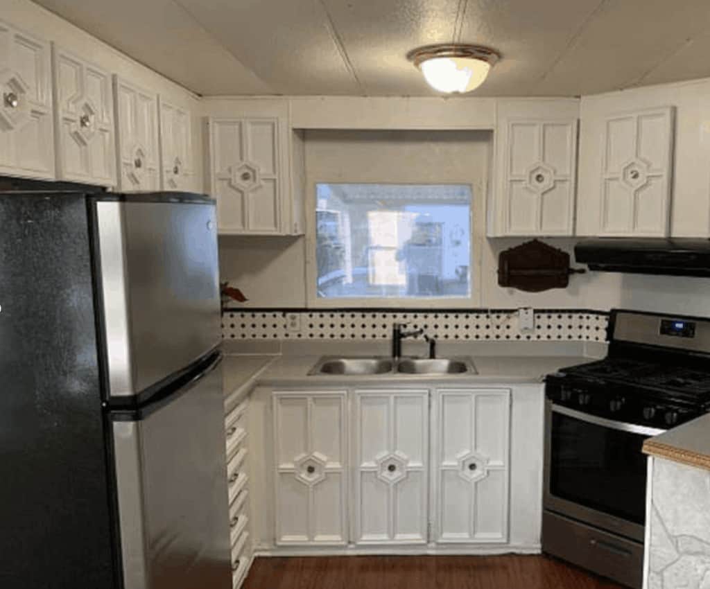 white-kitchen-cabinets-in-a-mobile-home White Kitchen Cabinets In A Mobile Home