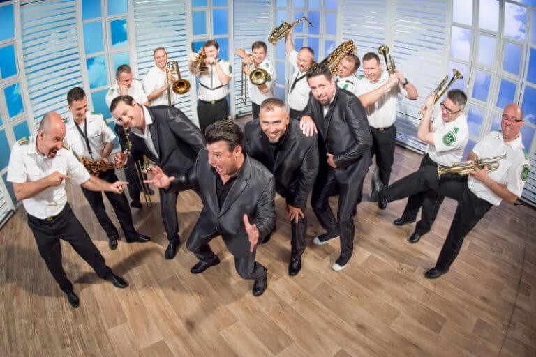 Dressed up | Jumping Matt and his Combo feat. Custom Big Band