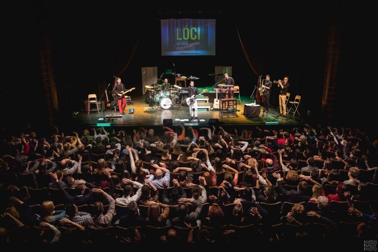 Lóci Játszik | Extravaganza