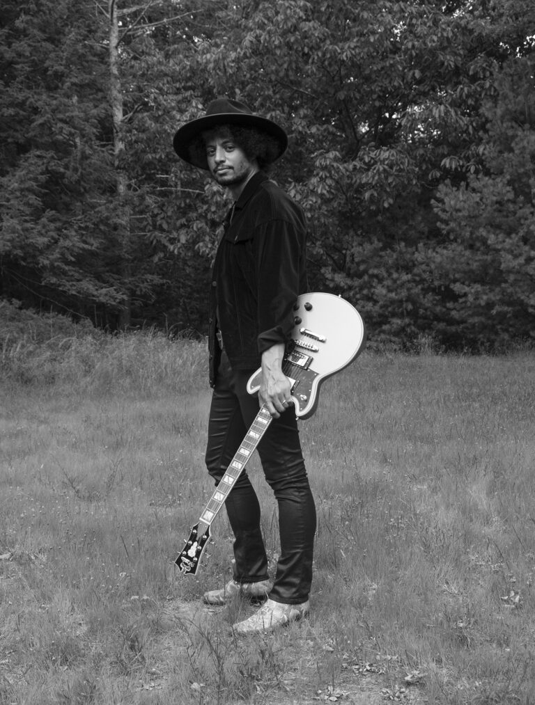 JOSÉ JAMES