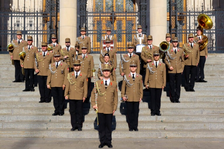 klassz.lépcső – BUDAPESTI HELYŐRSÉG ZENEKARA