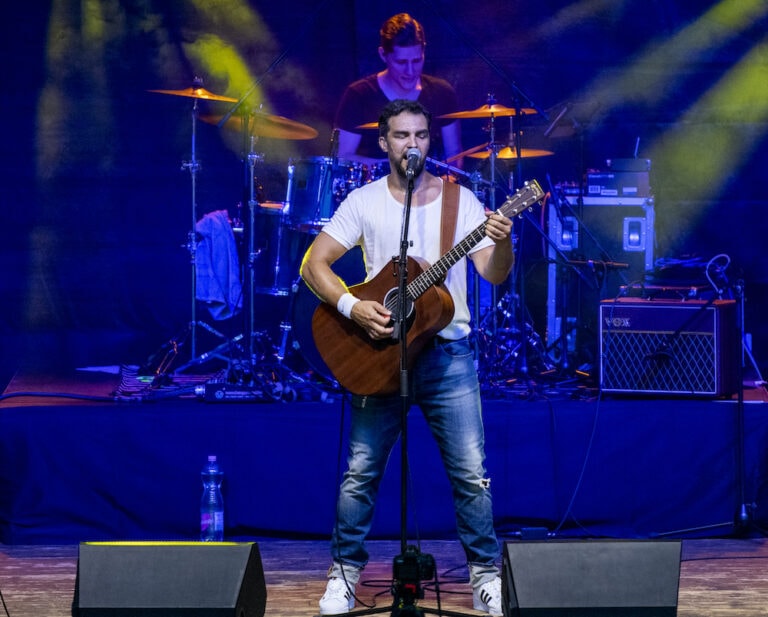 DOLHAI ATTILA: TÁNCOLÓ GENEZIS