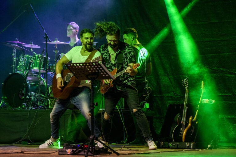 DOLHAI ATTILA: TÁNCOLÓ GENEZIS