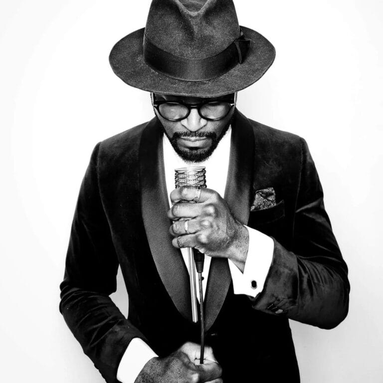 KEVIN DAVY WHITE