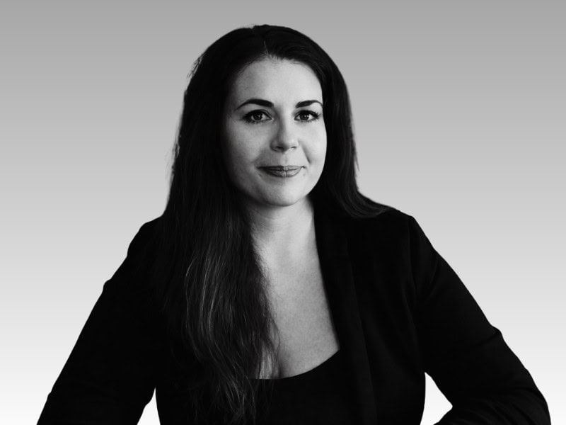 Randi negyven felett