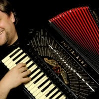 Orosz Zoltán harmonikaművész és Barátai újévi koncertje