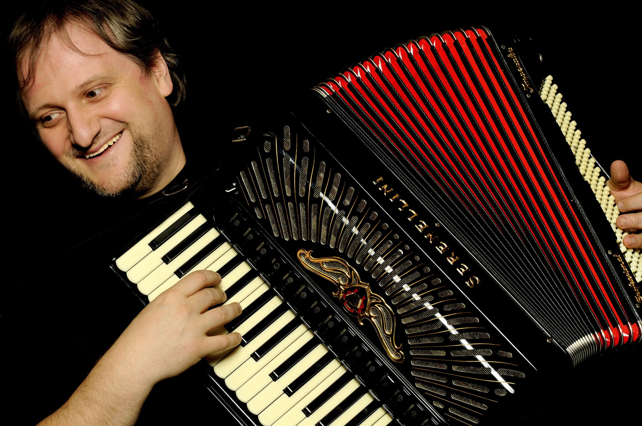 Orosz Zoltán harmonikaművész és Barátai újévi koncertje