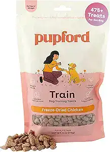 Pupford freeze-dried chicken training treats — one of the best dog training treats for rewarding puppies and adult dogs with healthy, low-calorie motivation during training.