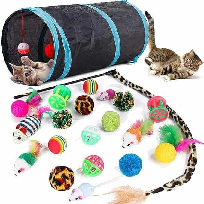 Cat tunnel and interactive toy set featuring balls, mice, and feather toys — one of the most popular Amazon pet finds for indoor cats. This playful kit combines fun pet toys and unique pet gadgets to keep cats entertained, making it a great choice for dog and cat finds and Amazon pet gifts 2025.