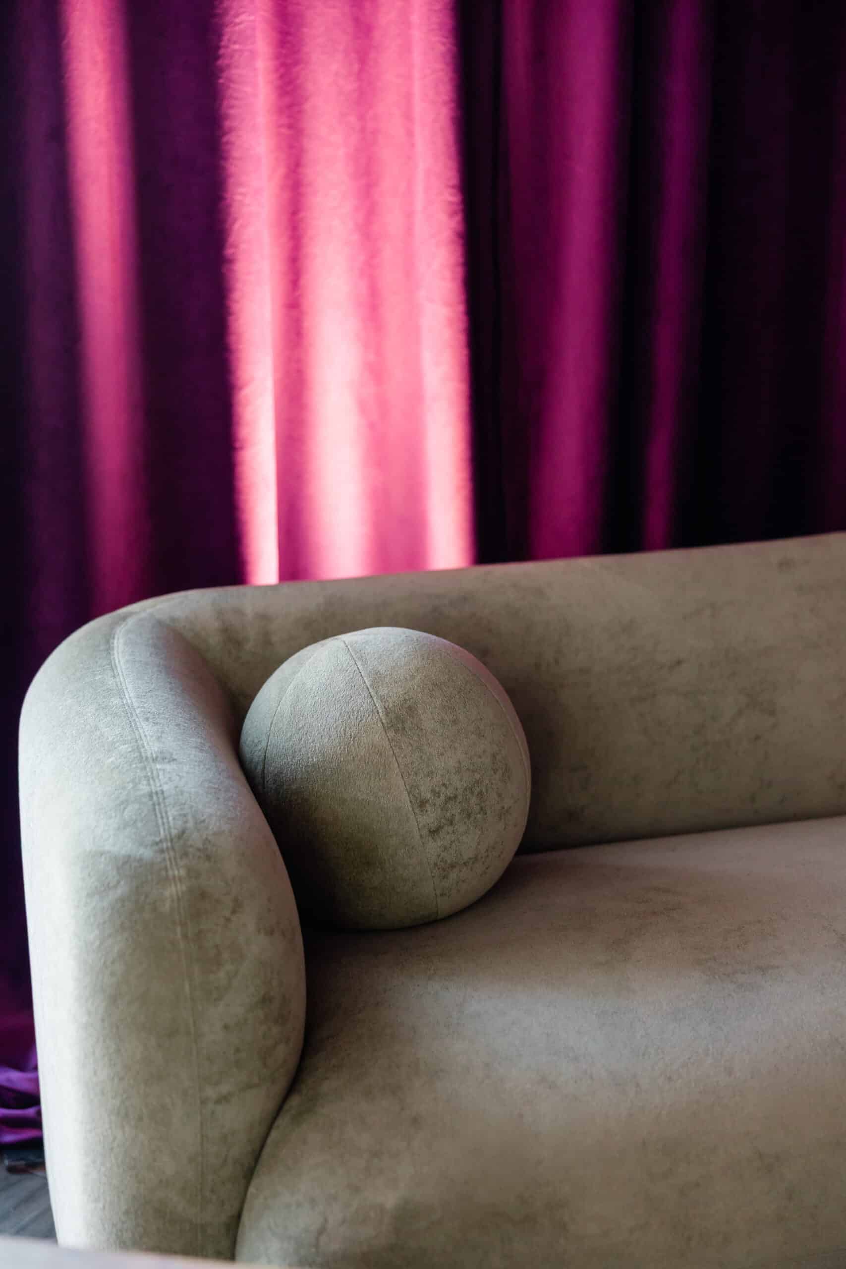 Vetra Sofa - Image 3