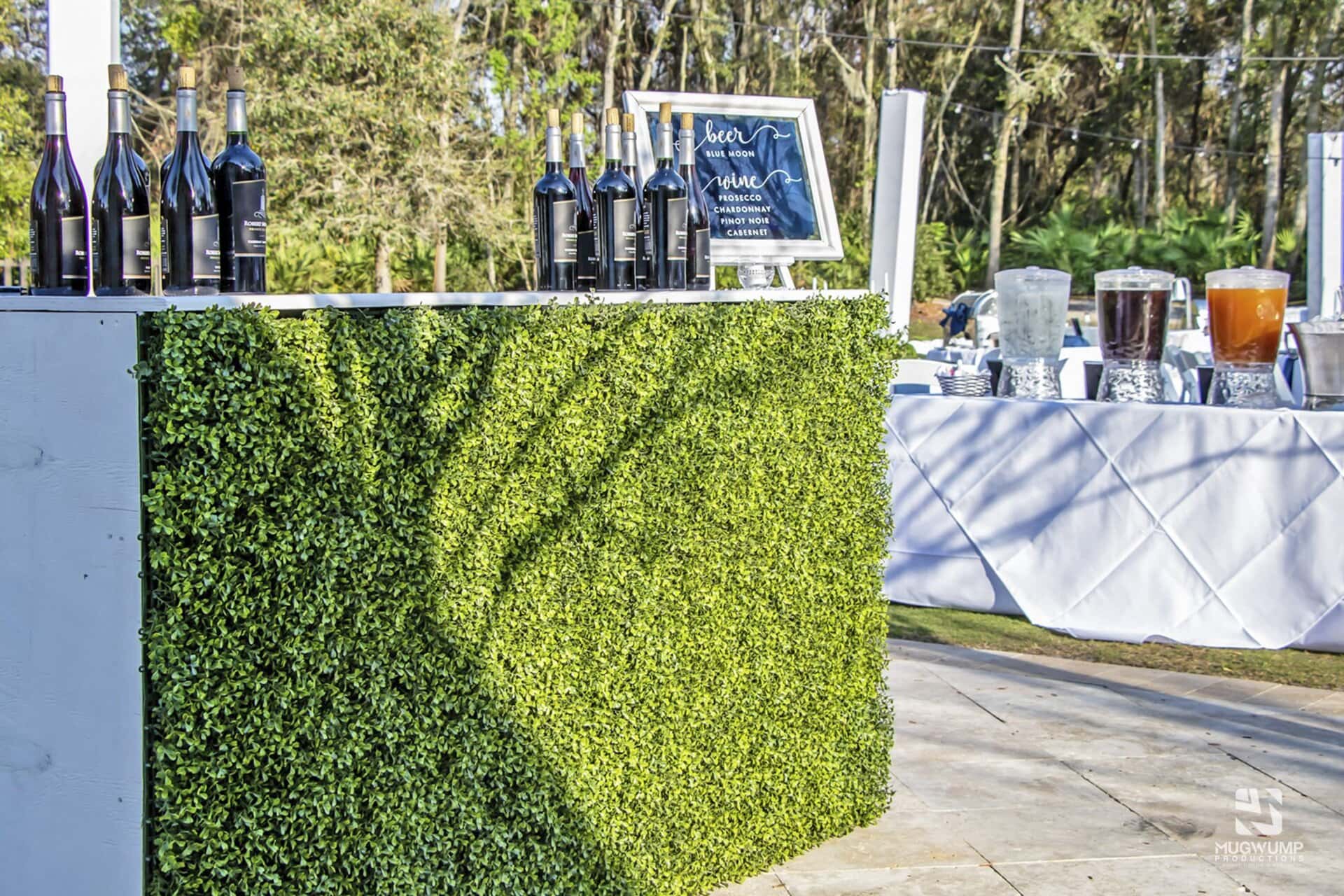 Boxwood Bar