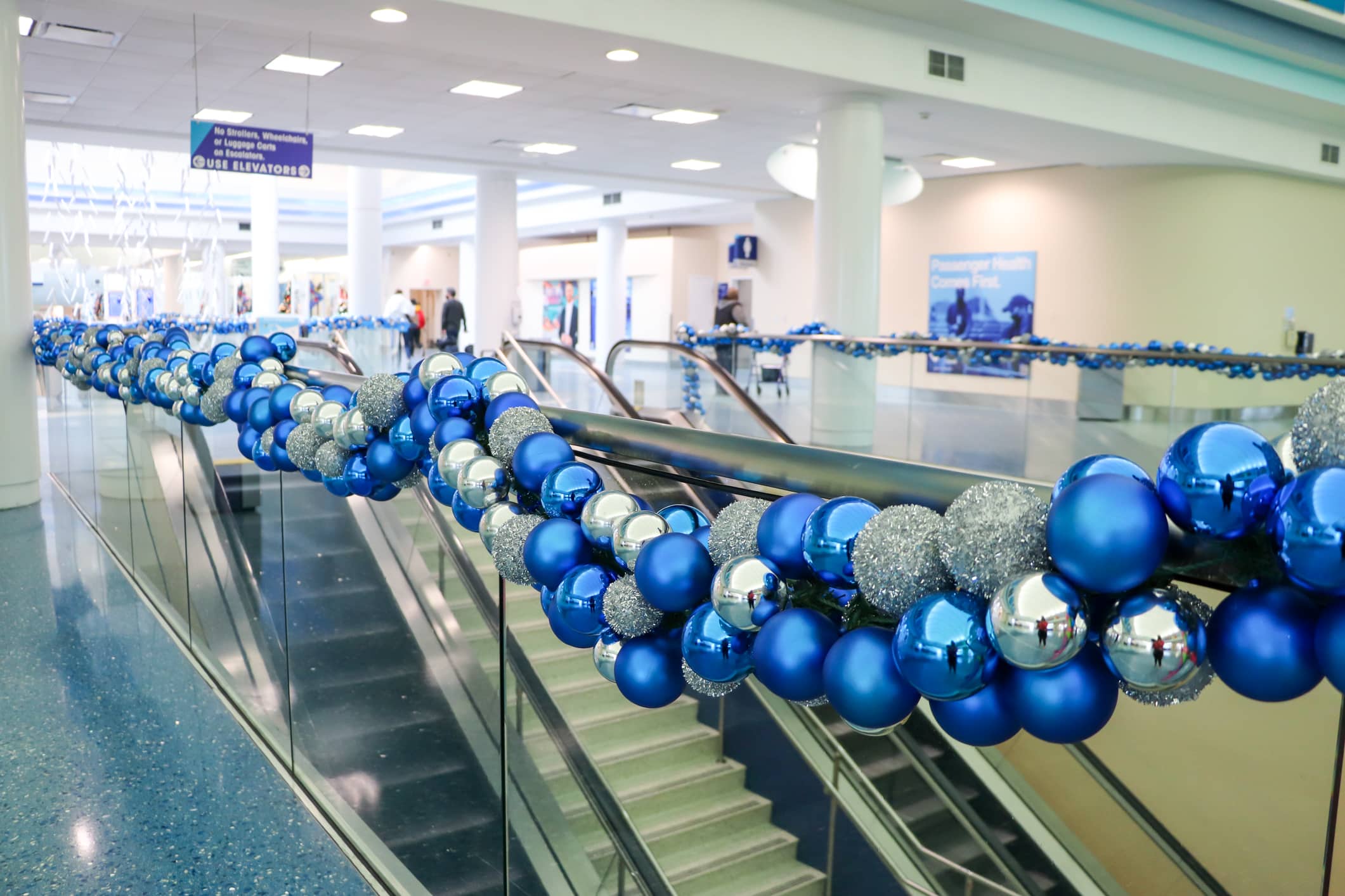 Jacksonville Airport_Holiday Decor_Jacksonville Airport_2020-49