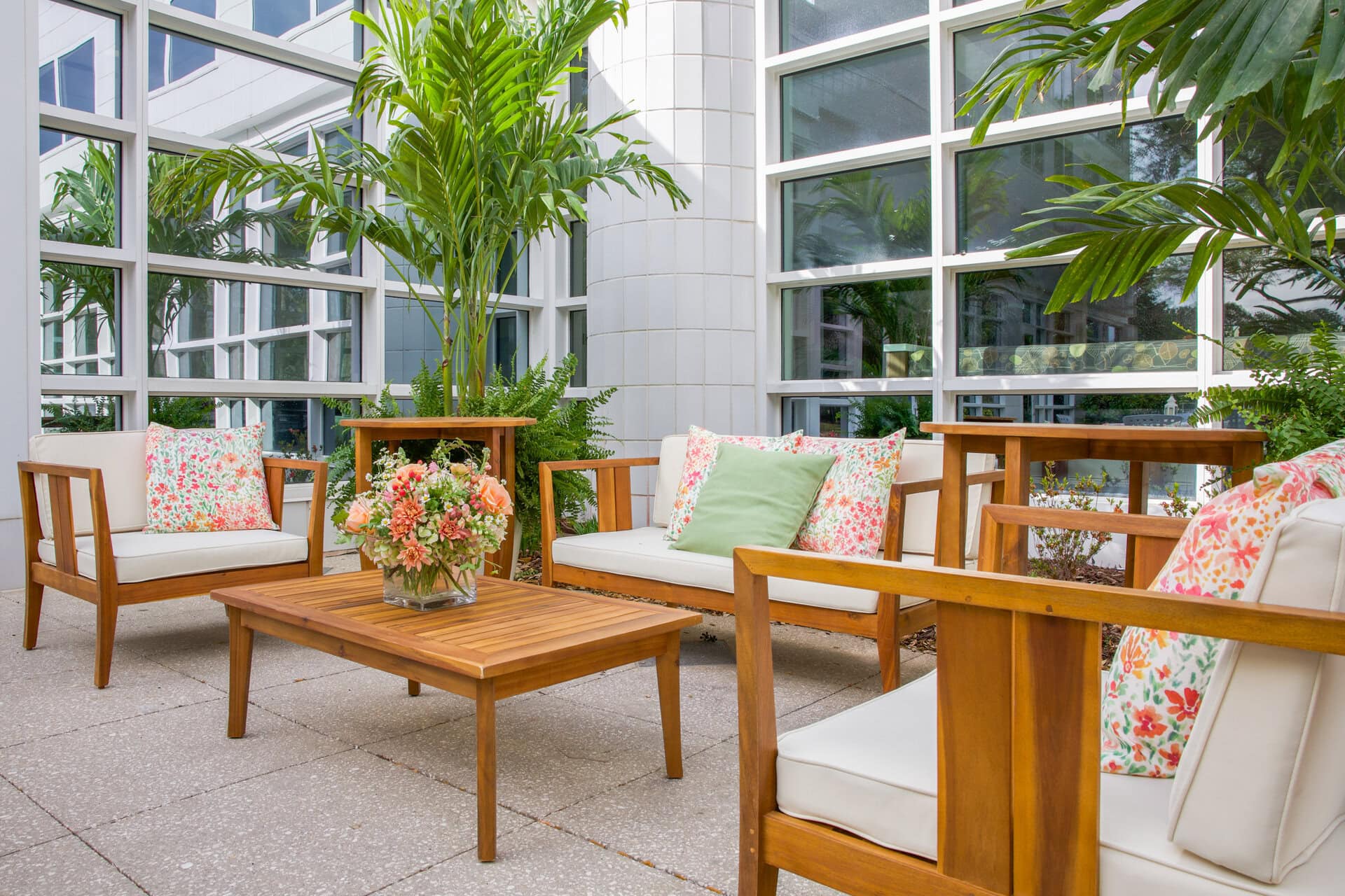 Beige_Outdoor_Wood_Love_Seat_Event_Rentals_Furniture_Jacksonville