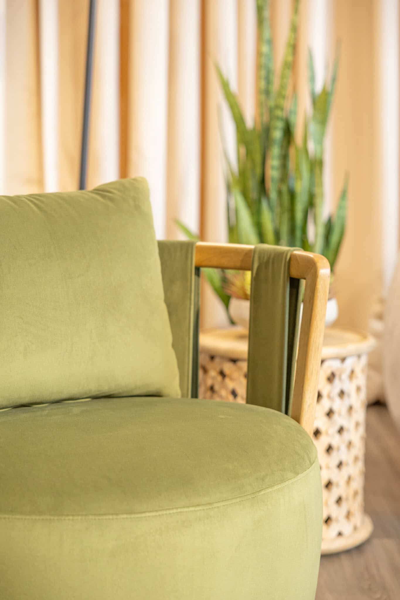 Herby Arm Chair - Image 3