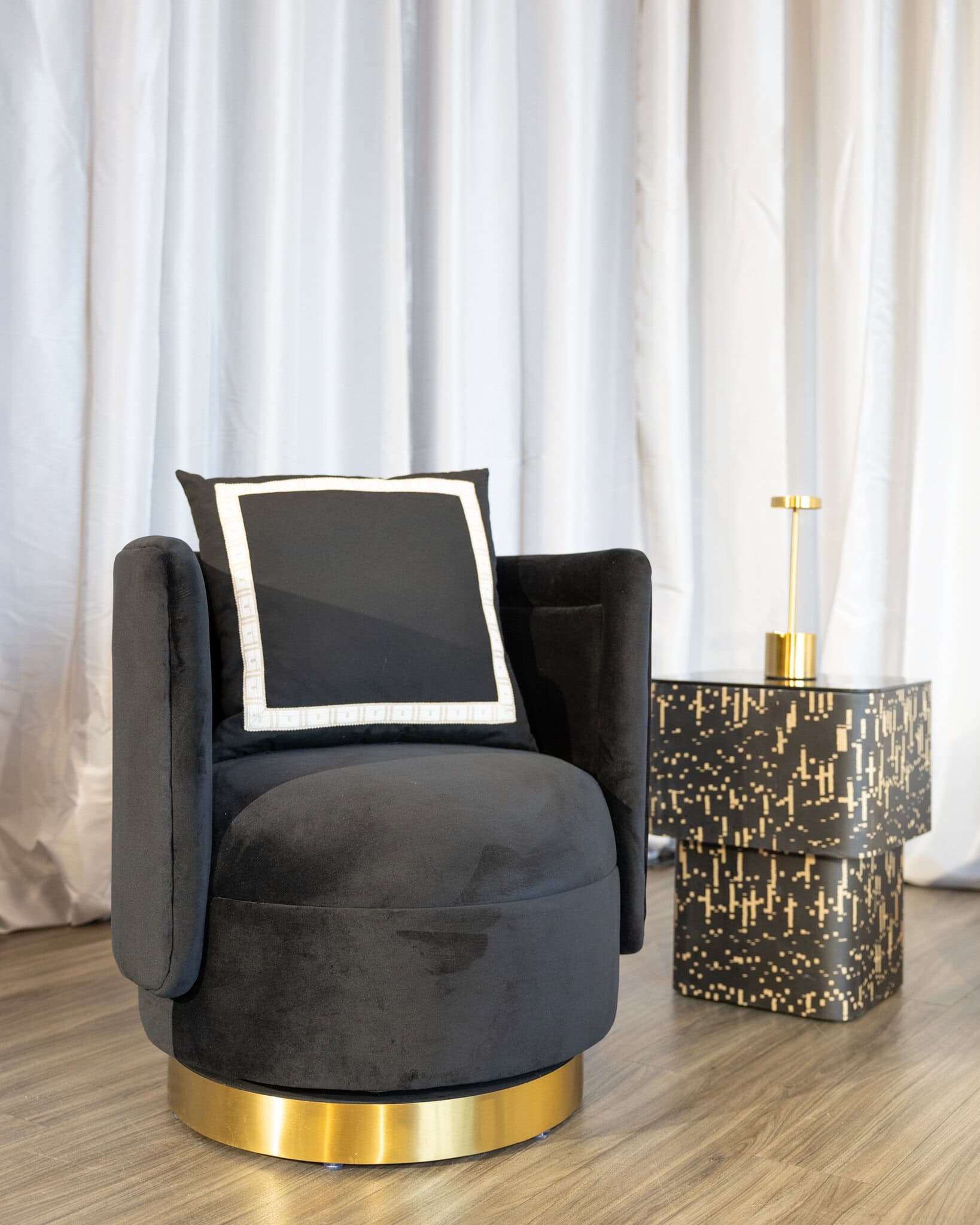 Decorative_Black_End_Table_Event_Decor_Event_Rental_Jacksonville
