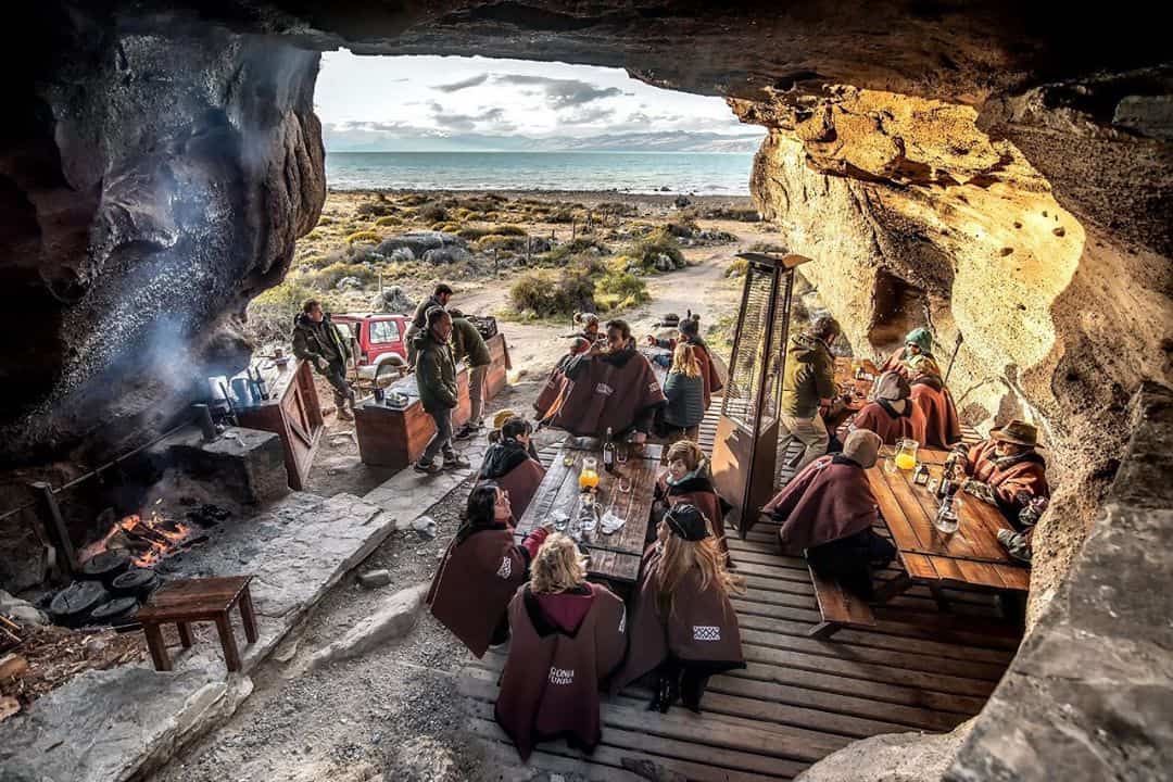 Travelers at the Walichu Caves on the Nativo Experience, El Calafate, Santa Cruz