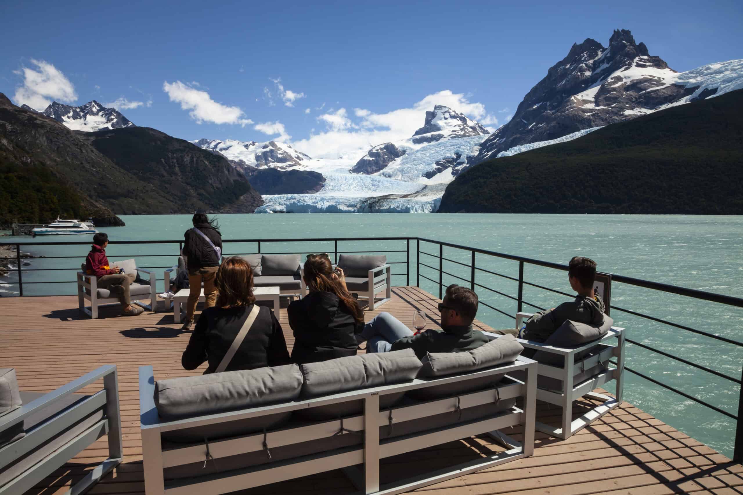 Terraza Solo Patagonia vista al glaciar