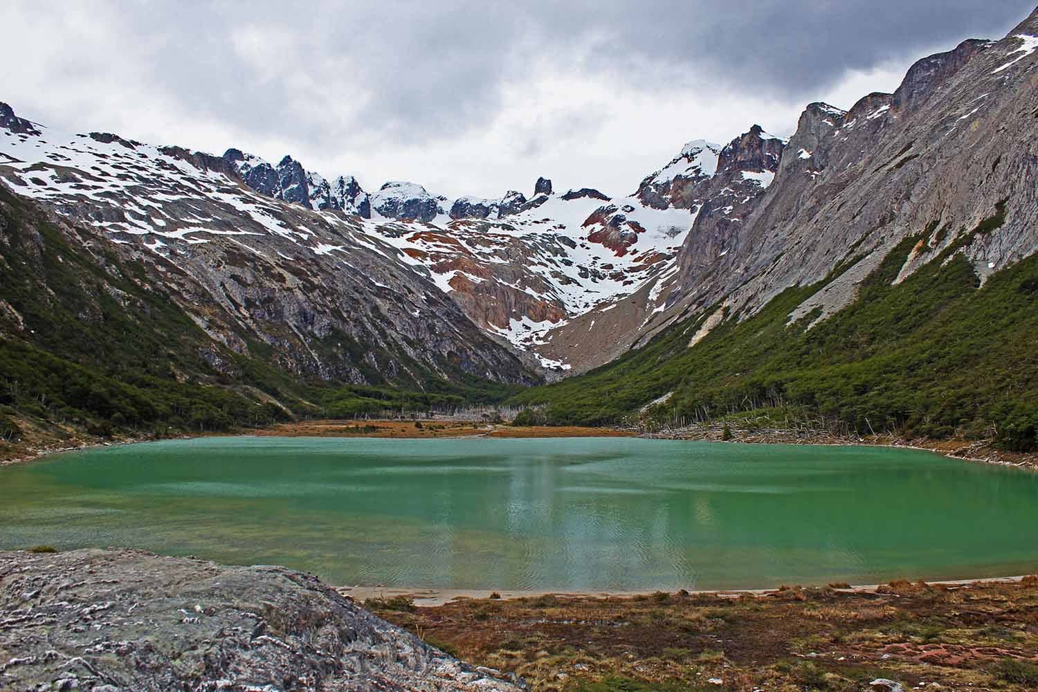 Agua turquesa de Laguna Esmeralda, Patagonia Argentina