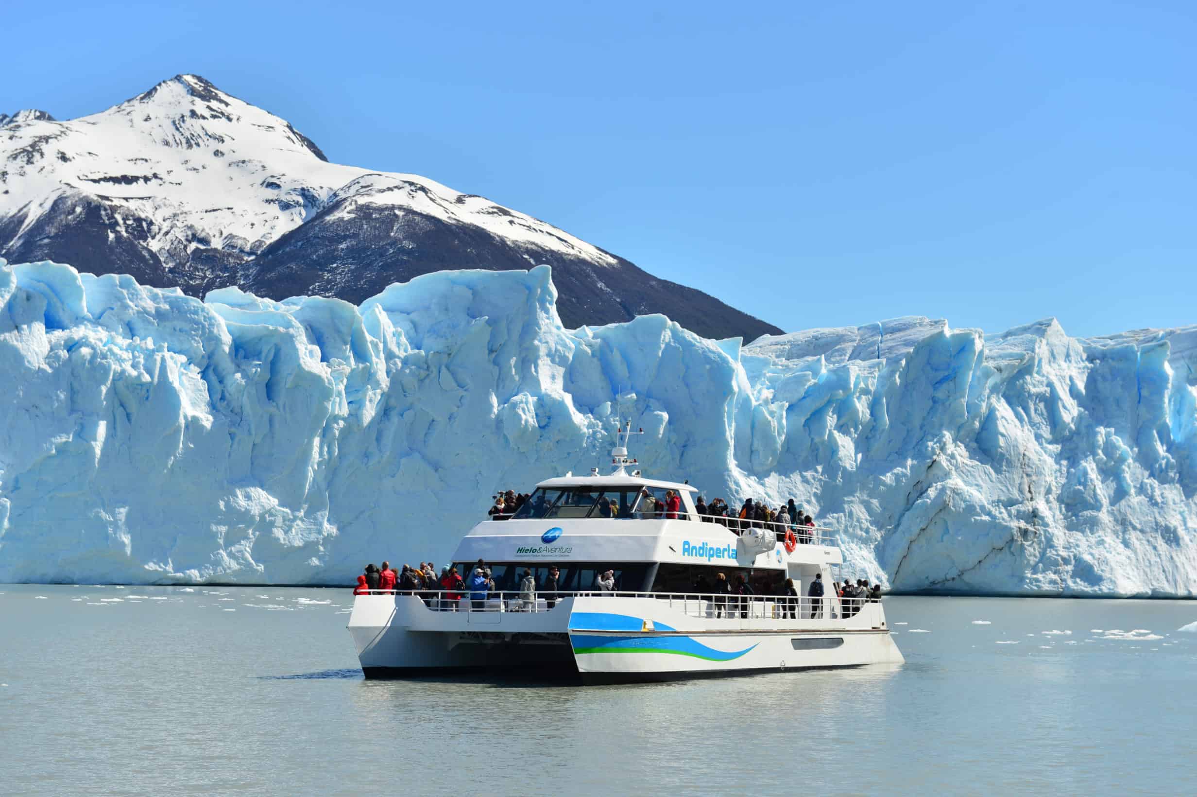 Safari Náutico: navegação de barco em frente à Geleira Perito Moreno, El Calafate