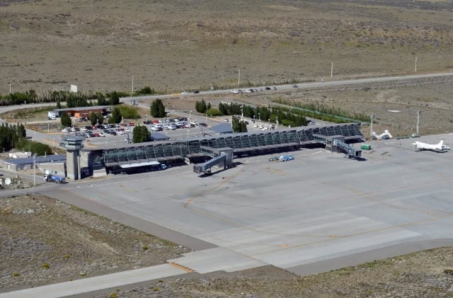 Vista aérea do aeroporto de El Calafate, Santa Cruz