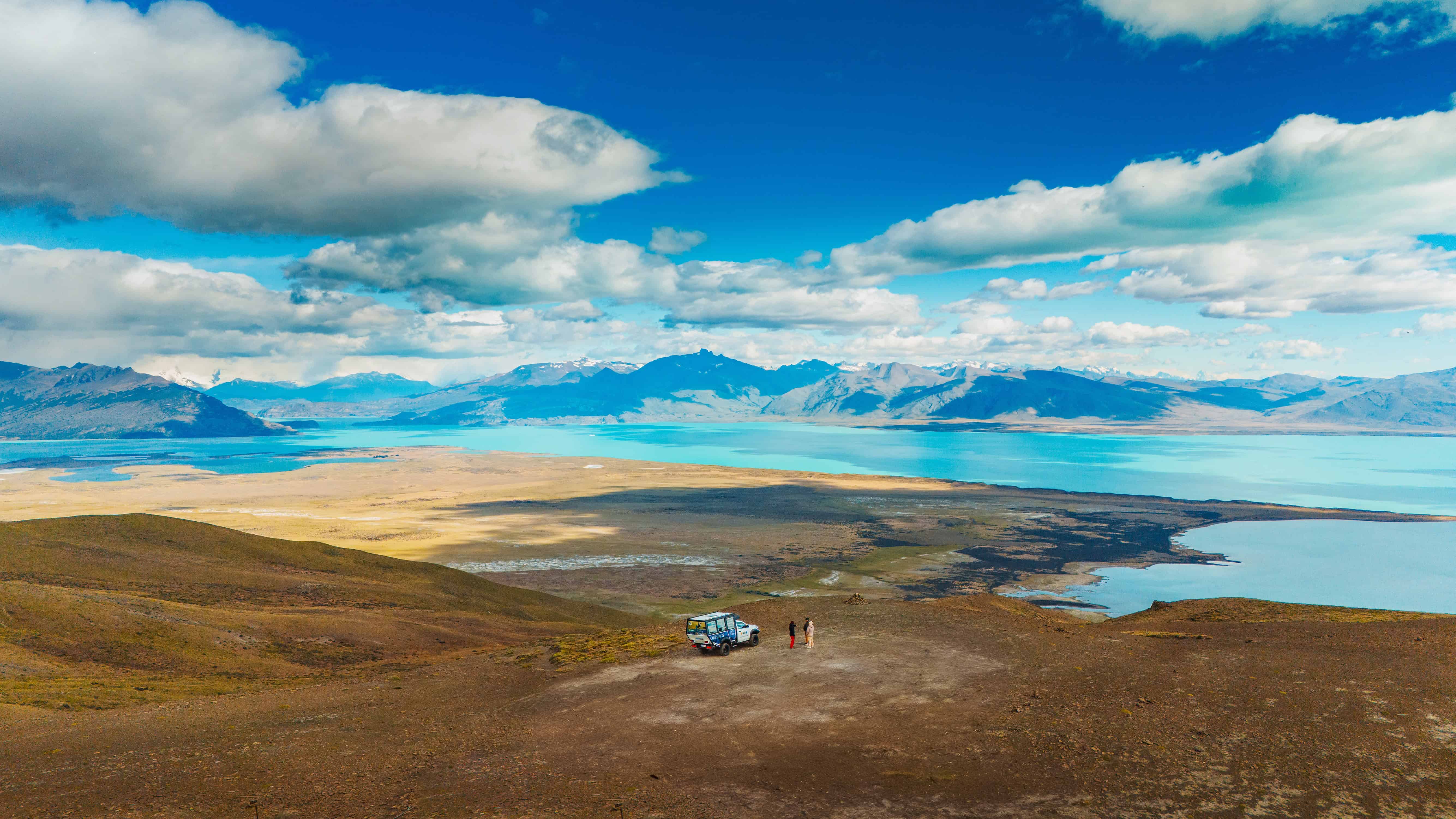Caminho do passeio Cerro Frías 4x4 pela estepe patagônica junto ao Lago Argentino