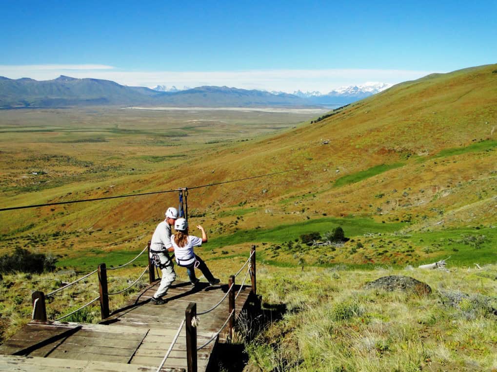 Plataforma da tirolesa no Cerro Frías com vista panorâmica, El Calafate