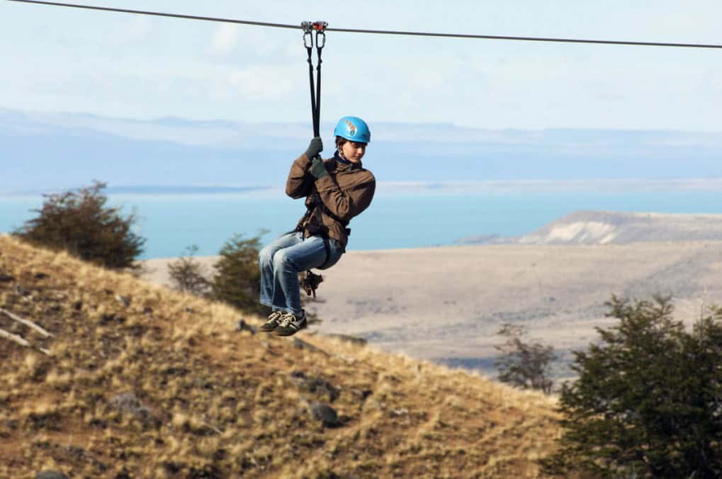 Tirolesa no Cerro Frías com vista ao Lago Argentino, El Calafate