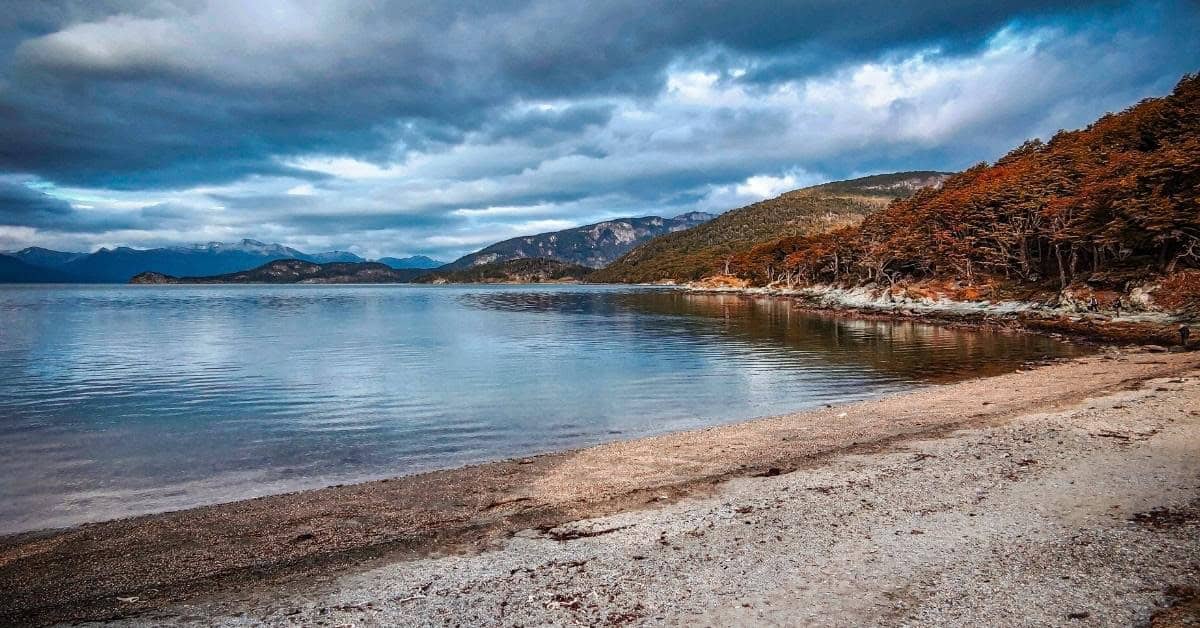 Costa y playa del Lago Fagnano, Ushuaia