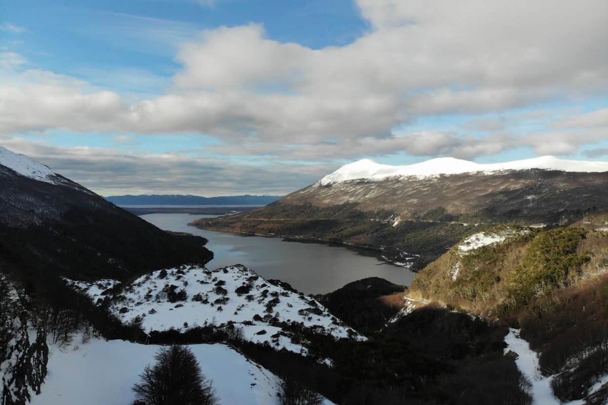 Lago Escondido en invierno, vista aérea, Ushuaia