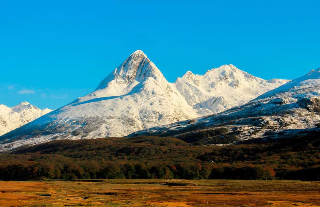 Montañas fueguinas y valle de turba, Tierra del Fuego