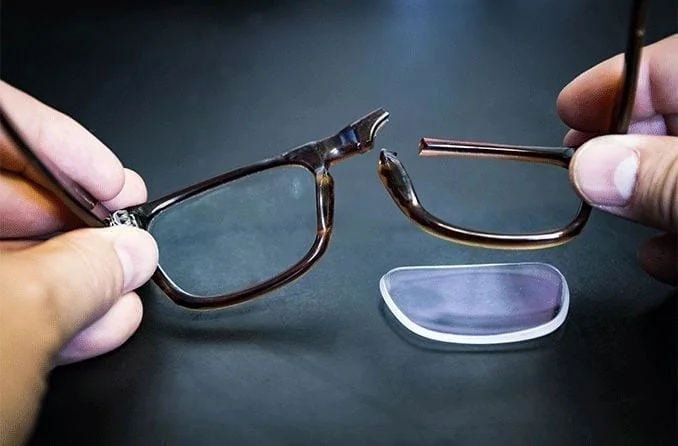 broken-glasses Broken Glasses