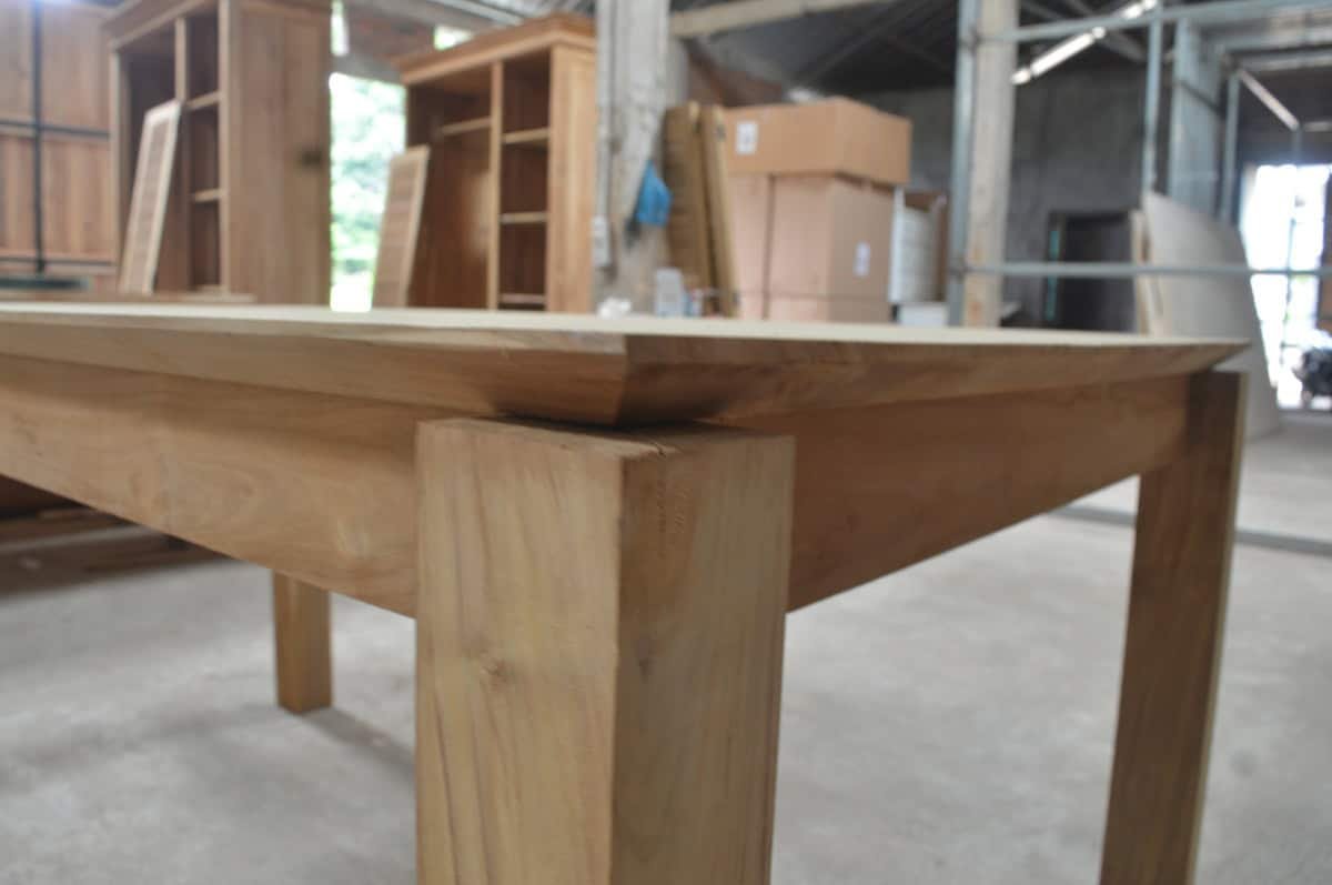 teak dining table