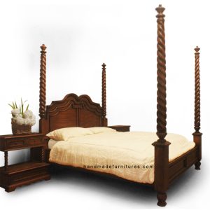 Classic Four Poster Bed
