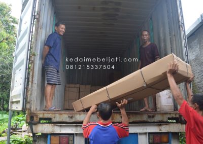 Loading Furniture