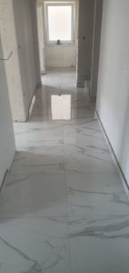 Bijele mramorne pločice
