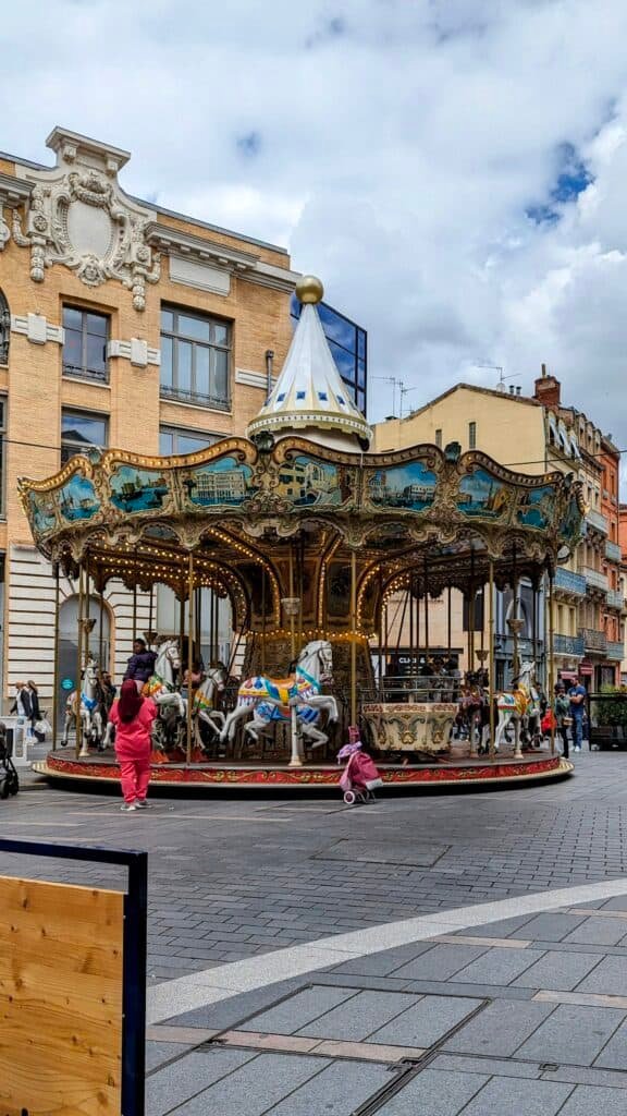 carousel in toulouse shopping district
