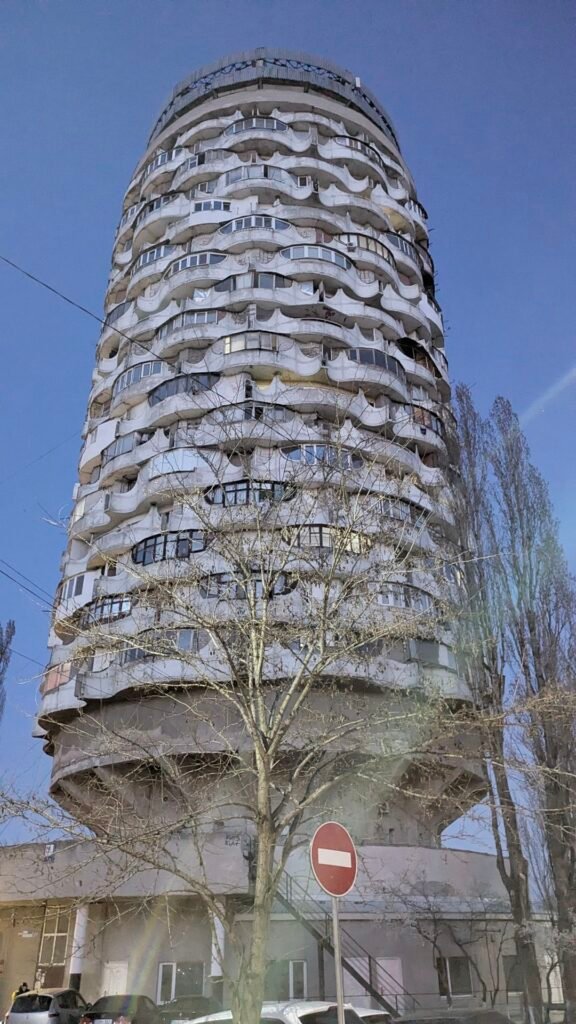 Romanita collective housing tower